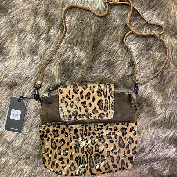 Myra Bag Bags Nwt The Tamer Cheetah Print Gold Foil Cross Body